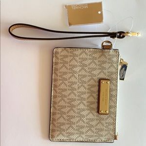 Michael Kors small wristlet